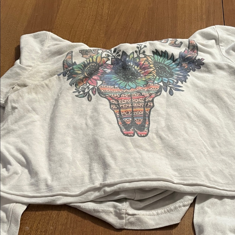 Altar'd State White Floral Graphic Crop Top